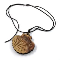 Pendant St. James Scallop Shell Olive Wood